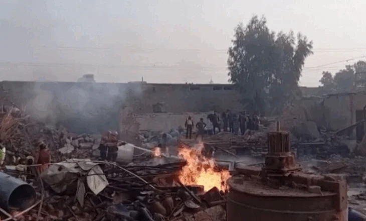 Shpërthim në një fabrikë, humbin jetën 15 persona, plagosen disa të tjerë