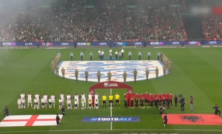 Shqipëria sfidon Anglinë, kompanitë e basteve “vendosin në peshore” skuadrat