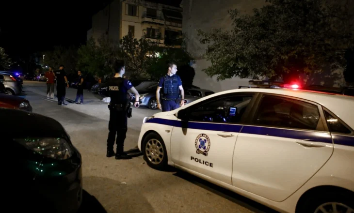 Shqiptari në Athinë rreh për vdekje një grek, arrestohet bashkë me babanë (Emrat)