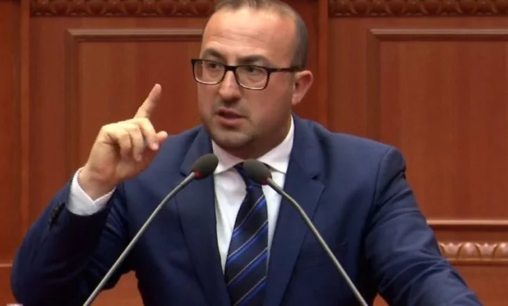 “Shteti ka rënë, po shkojnë në dyert e SPAK të gjithë të korruptuarit”, Korreshi tregon lëvizjen që duhet të bëjë…