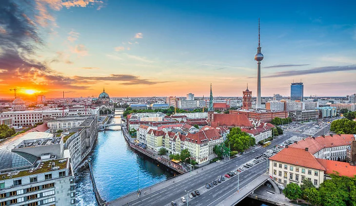 Si dhe pse u ndërtua muri më i njohur në botë?