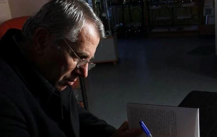 Skënder Rusi: Dëbora blu