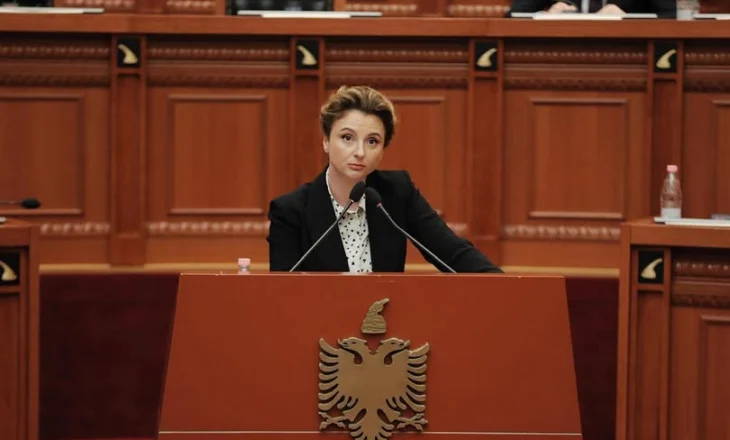 “Sot bëhet një vit nga tragjedia…”/ Xhixho, akuza të rënda qeverisë: Sistemi i sigurisë, në shkolla ka dështuar