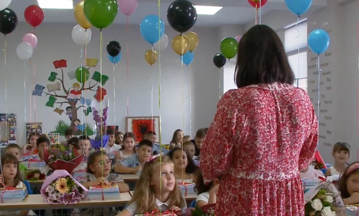 Sot Dita e Alfabetit/ 117 vite më parë, në Kongresin e Manastirit u vendos unifikimi i gjuhës shqipe me atë latin