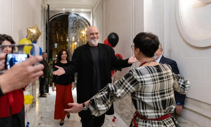 Sot hapet grupkapitulli i fundit, Rama ndan pamje nga mbrëmja ceremoniale e çeljes së dyerve të Misionit të Shqipërisë pranë Bashkimit Europian