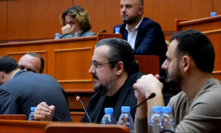 SPAK refuzoi që Veliaj të marrë pjesë, Këshilli mblidhet për buxhetin 2026! Teliti: E nxorët nga dera e futët nga dritarja!