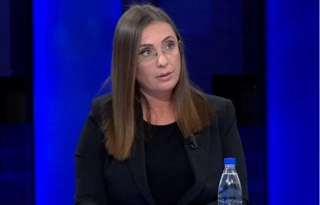 SPAK troket te shtëpia e Berishës për “21 Janarin”, Anila Hoxha zbulon detaje nga fletëthirrja