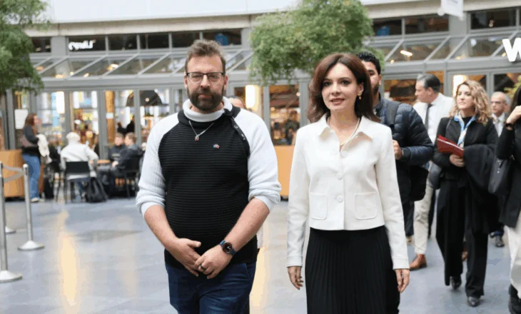 Spiropali me studentët e Hagës: Shqipëria, një prej transformimeve më mbresëlënëse në tokën europiane