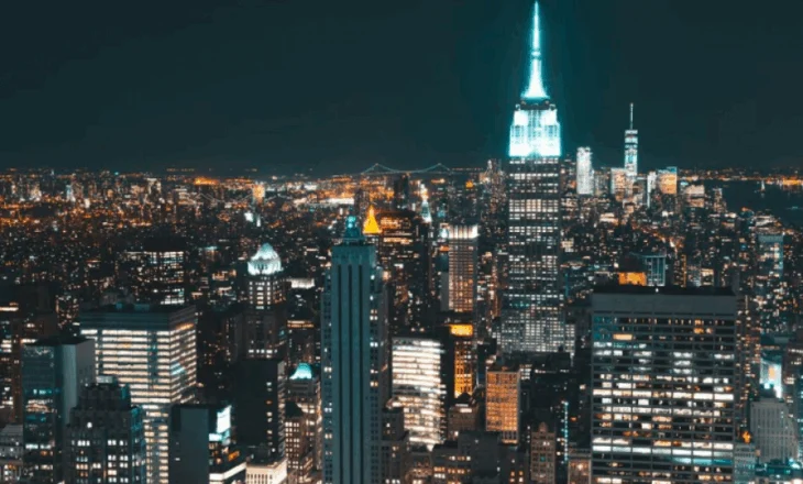 Studimi: Dritat e forta gjatë natës rrisin rrezikun e infarktit dhe goditjes në tru