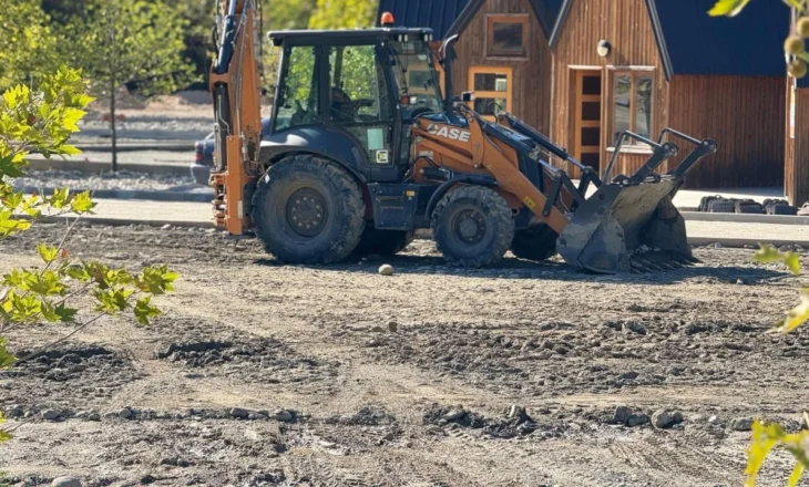 Studiuesi Auron Tare: Në kohën e Diellës, Chatgpt dhe Satelitëve, ne ende ndërtojmë kioska për gomerët