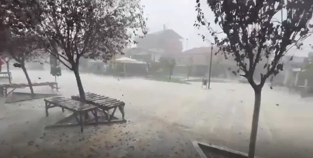 Stuhi breshëri në Gramsh, Librazhd dhe Prrenjas