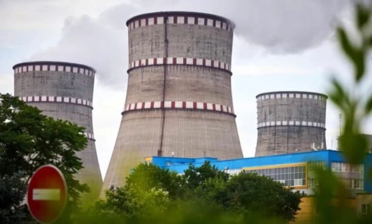 Sulmet ndaj nënstacioneve elektrike, Kievi akuzon Rusinë për ‘terrorizëm bërthamor’