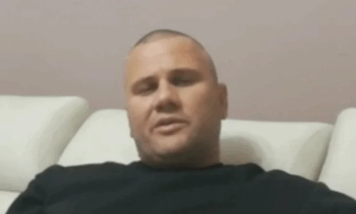 Sulmi me armë zjarri ndaj automjetit në lëvizje, zbulohet identiteti i të plagosurit. “Juli i Pashakos”, kundërshtar i Aldo Bares