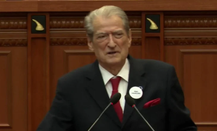 “Sulmoi Ambasadorin e BE”/ Berisha i përgjigjet Ballës: S’ka njeri që i respekton më shumë se unë, por…