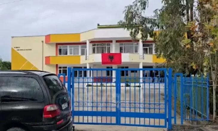 SYRI TV/ Durrës, konflikt mes dy nxënësve, plagoset disa herë me thikë një 15 vjeçar