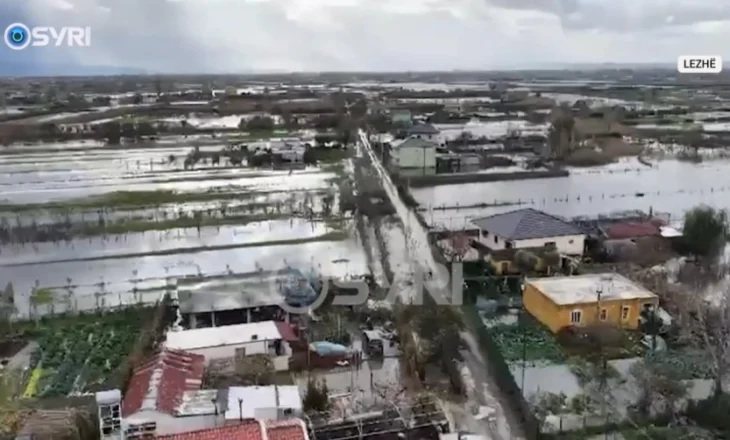 SYRI TV/ Shqipëria e përmbytur, rëndohet situata, banorët akuza institucioneve shtetërore