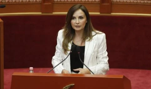 ‘Ta kishte shkarkuar’, Tabaku: Balluku e pandehur dhe menaxhon gjysmën e buxhetit