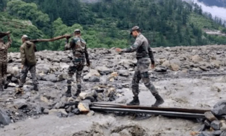 Tajfuni ‘Kalmaegi’ arrin në Vietnam