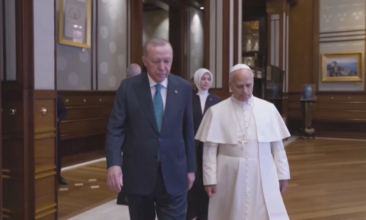 Takim me Erdogan, Papa zgjedh Turqinë për vizitën e parë jashtë Vatikanit