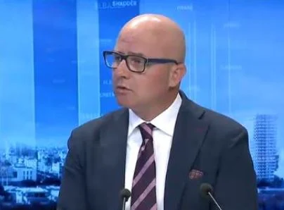 “Të gjitha kontrollohen nga kryeministri”/ Reagon ashpër deputeti: Shkrirja e shtetit, me partinë në pushtet