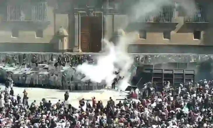 Të paktën 120 të plagosur në protestat e gjeneratës Z kundër korrupsionit dhe dhunës për drogën në Meksikë