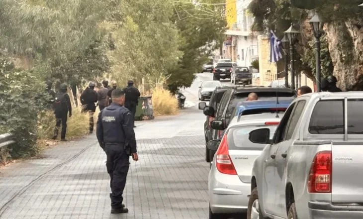 Të shtëna masive/ 3 të vrarë dhe mbi 10 persona të plagosur, dyshohet për hakmarrje mes dy familjeve