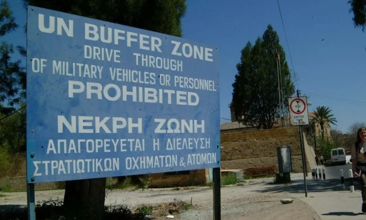 Tensione në Qipro, forcat ushtarake turke futen në fshat dhe pengojnë fermerët të punojnë tokat, ndërhyjnë Kombet e Bashkuara