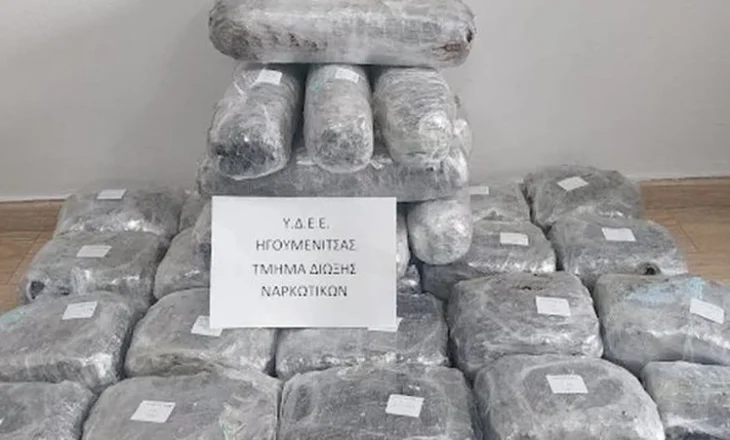 Tentuan ta kalonin drejt Greqisë, arrestohen me 47 kg kanabis dy shqiptarë në Igumenicë