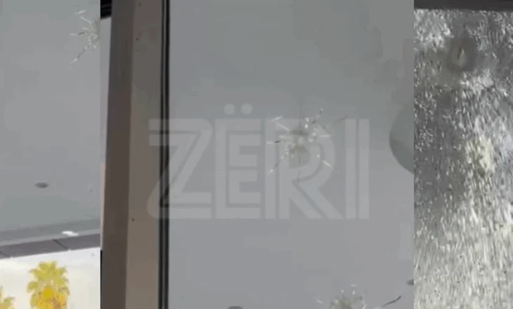 Terror në Rinas: Të shtënat vijuan mbi 30 sekonda, plumbat depërtuan në biznese (VIDEO)