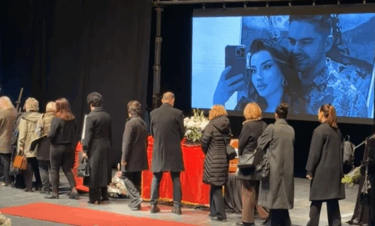 Tetovë – Blero, Adelina Tahiri, Big Mama, Dafina Zeqiri, etj. sot në ceremoninë e lamtumirës së Shpat Kasapit