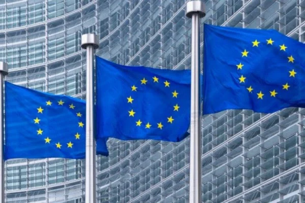 “Tirana në tryezën e BE-së: Një hap i ri, një vit i ri… po integrimi ende i largët”