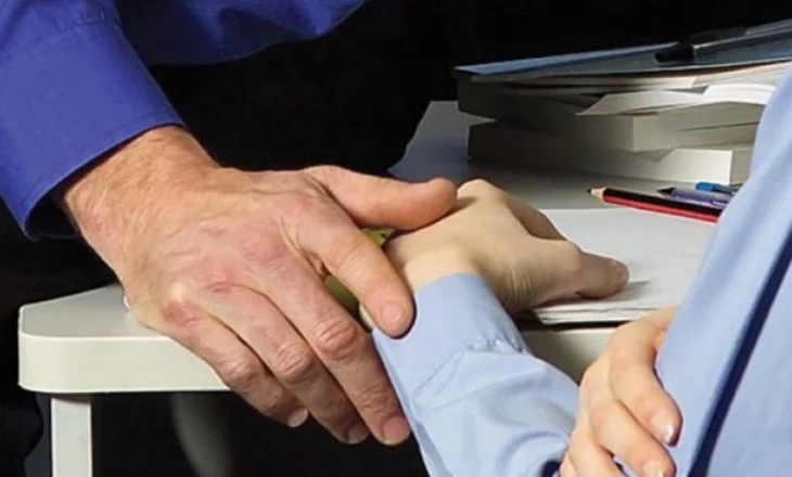 Tiranë/ 71-vjeçari nën hetim, dyshohet se ngacmoi seksualisht një 25-vjeçare