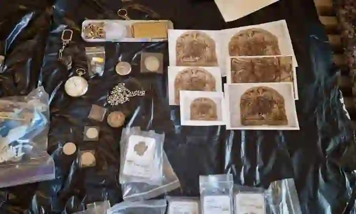 Trafikim i veprave të artit! Europol godet rrjetin, 35 të arrestuar, kontrolle edhe në Shqipëri