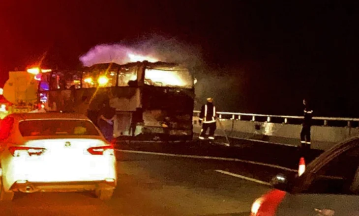 Tragjedi në Arabinë Saudite, 45 të vdekur në aksidentin me autobus që përfshinte pelegrinë indianë