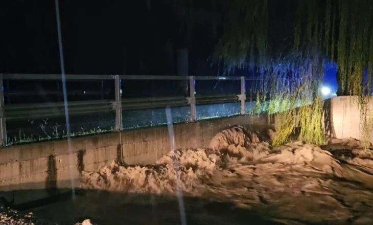 Tragjike! E mori rrjedha e përroit, humb jetën 40-vjeçari në Elbasan