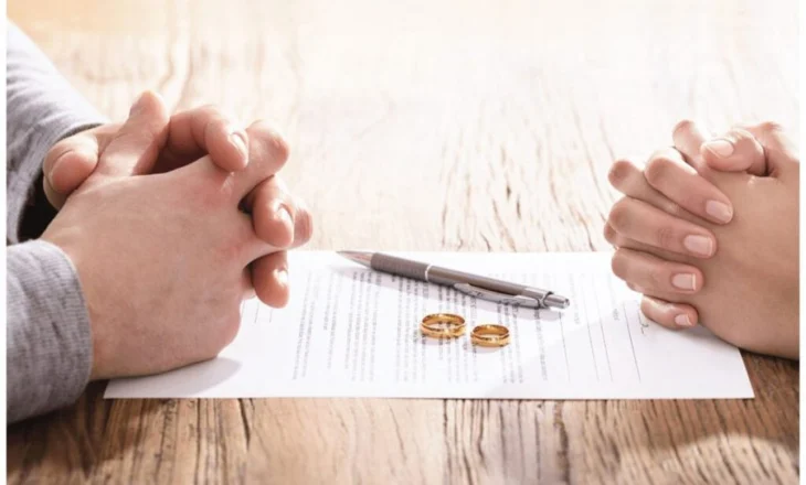 Tranzicioni i familjeve, bien martesat rriten divorcet