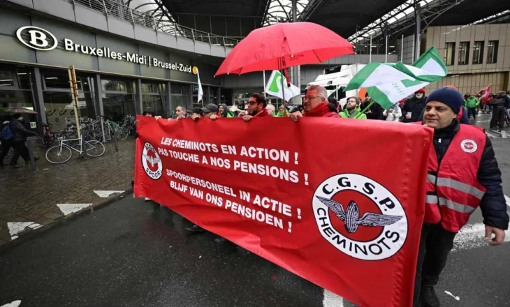 Tre ditë grevë, “paralizohet” Belgjika, sindikatat bllokojnë të gjithë vendin