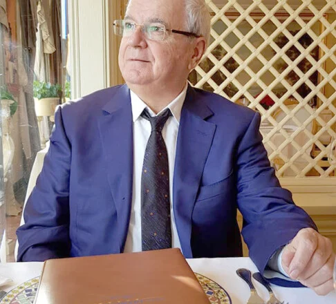 Trondit Spartak Ngjela, akuzon elitën politike në Shqipëri se është peng i Beogradit dhe Moskës, ja si SPAK me…