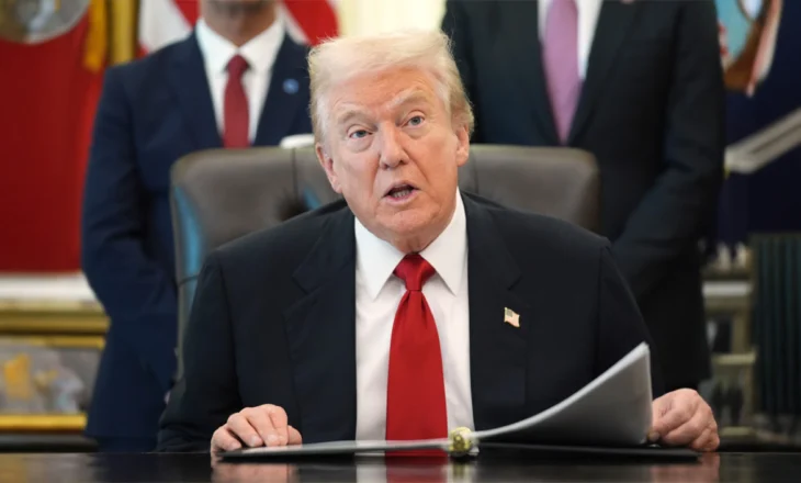 Trump firmos hapjen e dosjes “Epstein”, presidenti amerikan nuk humb kohë pas votimit të projektligjit në Kongres