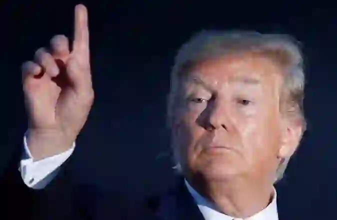 Trump zgjat sanksionet ndaj Iranit për një vit