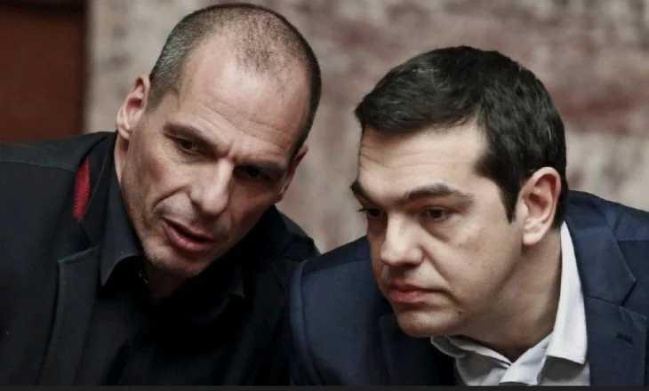Tsipras godet Varoufakis në kujtimet e reja: Eksperimentonte me Greqinë për teoritë e tij ekonomike