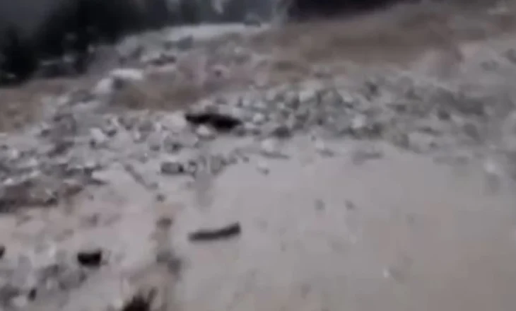 U bllokuan nga moti i keq, evakuohen banorët dhe familjet në Theth