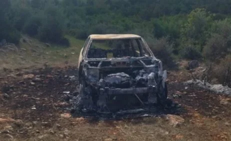 U gjend i djegur në makinë/ Dyshohet se është shqiptar, ja çfarë u zbuluar
