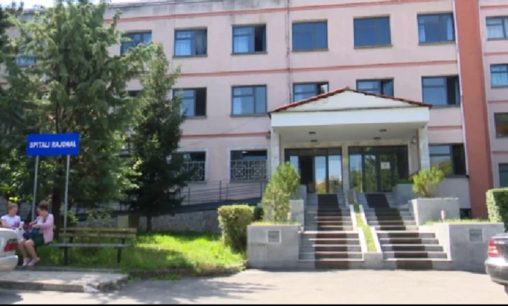 U gjet në rrugë dhe u dërgua me urgjencë në spital, ndërron jetë 40-vjeçari në Korçë. Muaj më parë u vetëhodh nga ballkoni i shtëpisë