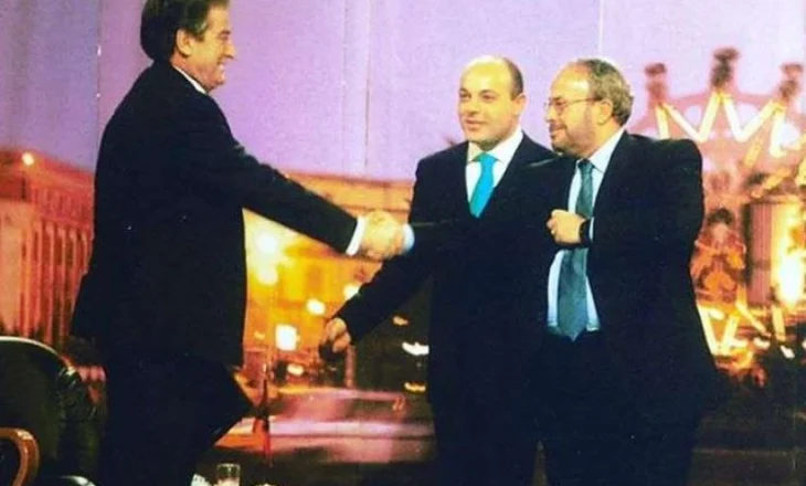 “U mërzite ti, shkë***atë?”, ish-truproja i Nanos rrëfen prapaskenat e debatit me Berishën: Ishim në ashensor dhe…