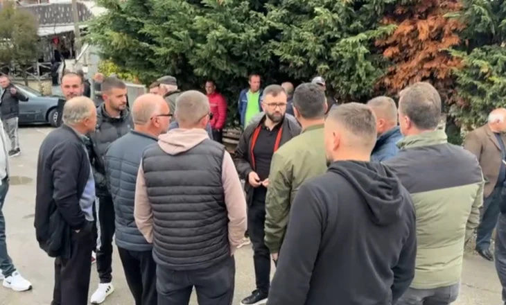 “U provokua”, banorët e Çërravës protestojnë për arrestimin e bashkëfshatarit të tyre, kërkojnë lirimin e tij