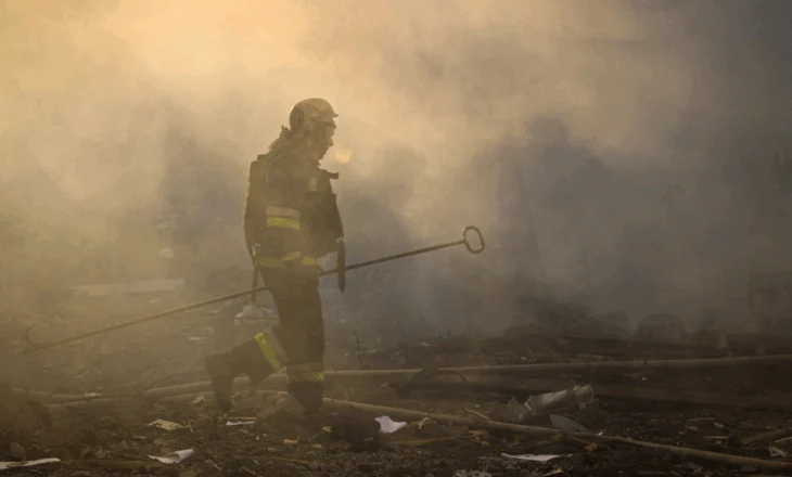 Ukraina, një operacion “Duar të Pastra” për të ndarë pushtetin. Ja si prishet pakti i luftës me presidentin