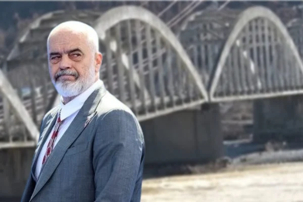 Ura e Zogut”/ Premtimi i pambajtur i Ramës dhe rreziku për t’u shembur