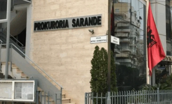 Vdes 40-vjeçari në rrethana misterioze në Ksamil, Prokuroria ndalon varrimin e tij dhe dërgon trupin për ekspertizë në Tiranë