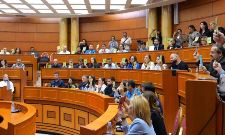“Veliaj të vijë në Këshill”, edhe këshilltarët e opozitës janë dakord: T’ia themi në sy